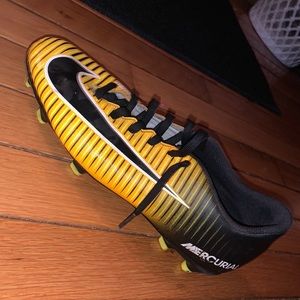 Nike Mercurial Vapor Yellow Black size:8